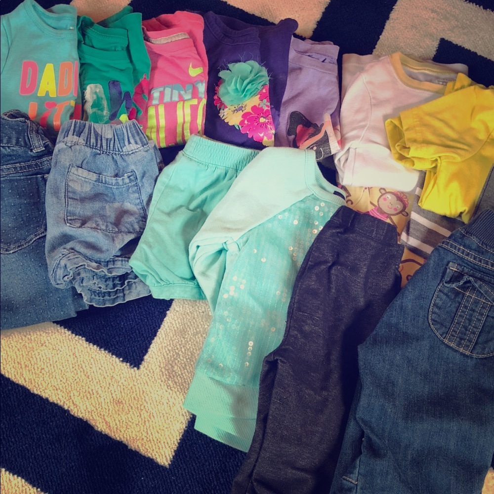 Lot of 3T girls clothes.